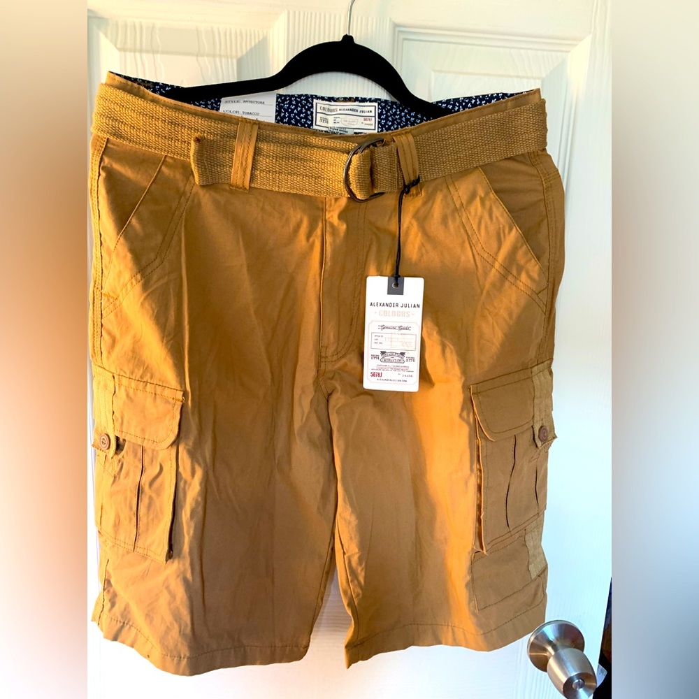 Alexander Julian designer Cargo Shorts (Size 30)